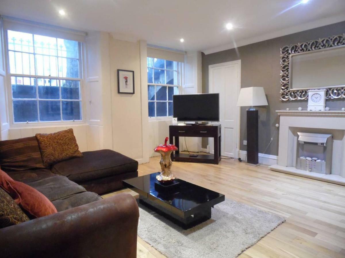 West End -Stunning, 2 Bedroom, Main Door Flat With Private Parking Glasgow Exterior foto